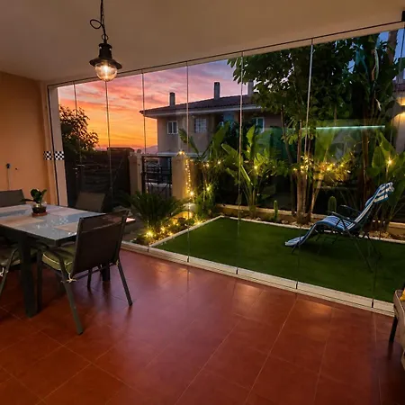 With Pool & Bbq - Carabassi 10' *